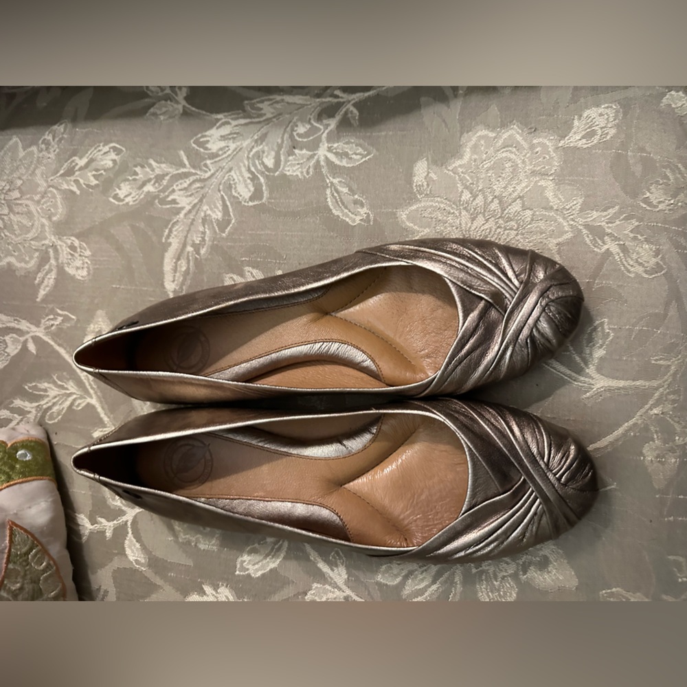 Nurture by Lamaze Metallic Flats